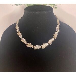 🌸Saks 5th Avenue Necklace🌸